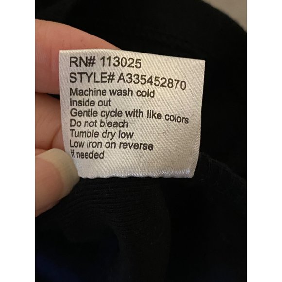 New La Luna black cotton Christmas t-shirt Gingerbread man crop top Sz M - Picture 7 of 8